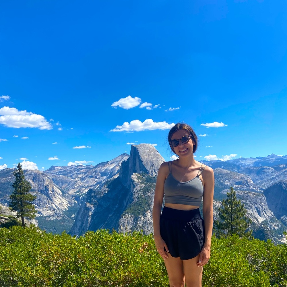 Meet your Posher, Elyssa